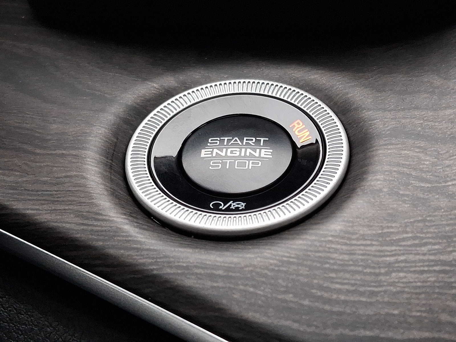 New 2025 Jeep Grand Cherokee L Limited w/ Black Appearance Package image 15