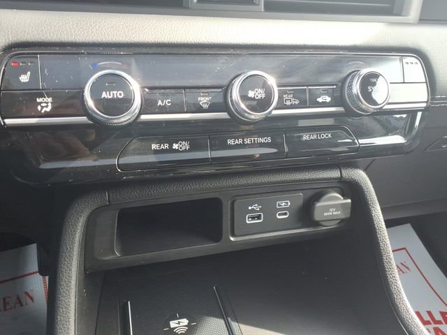 Used 2025 Honda Pilot Touring image 18