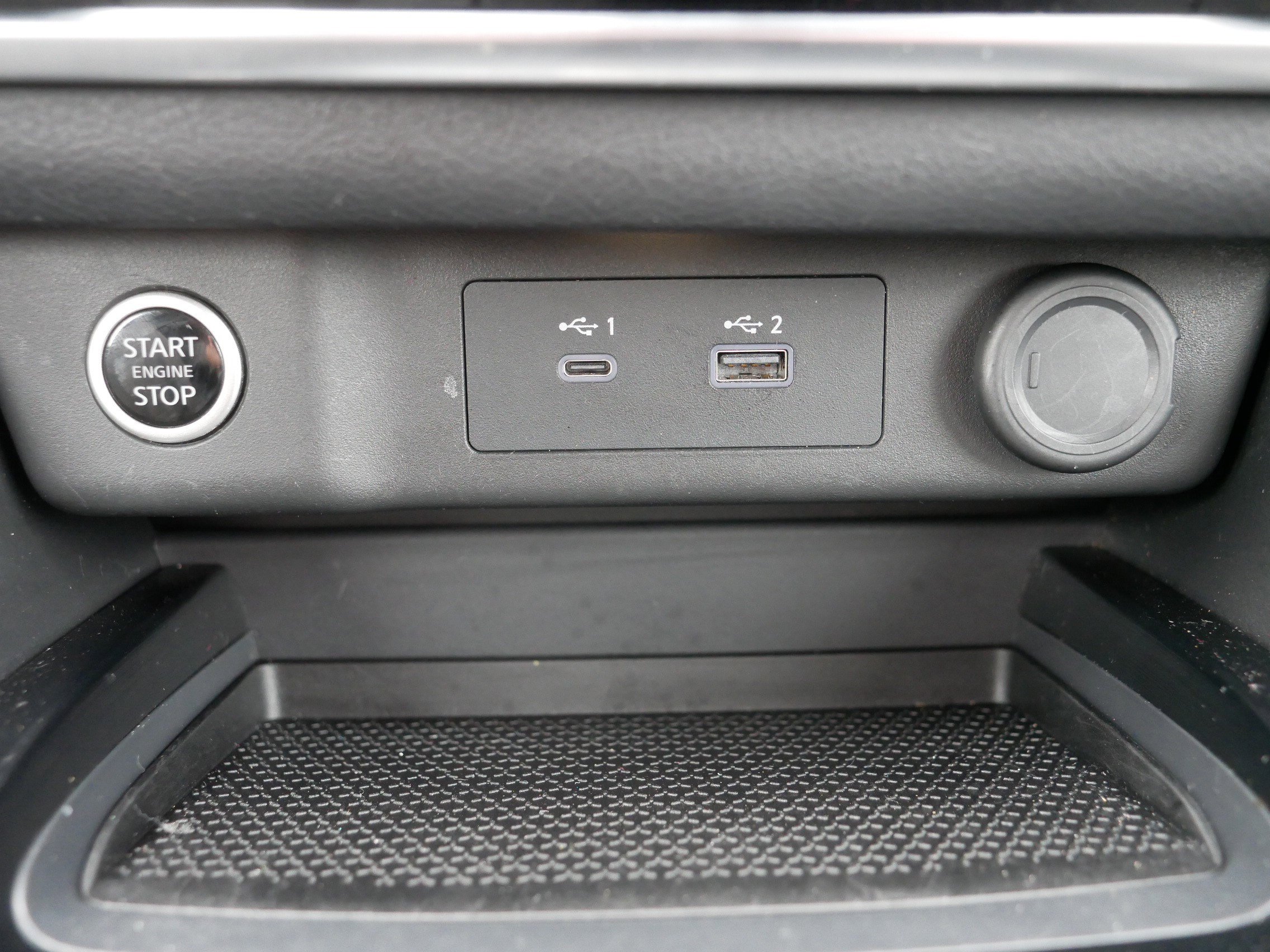 Certified 2022 Nissan Rogue SV image 33