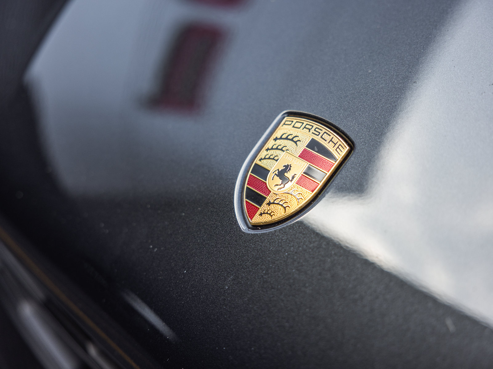Certified 2023 Porsche Macan AWD/4WD image 24