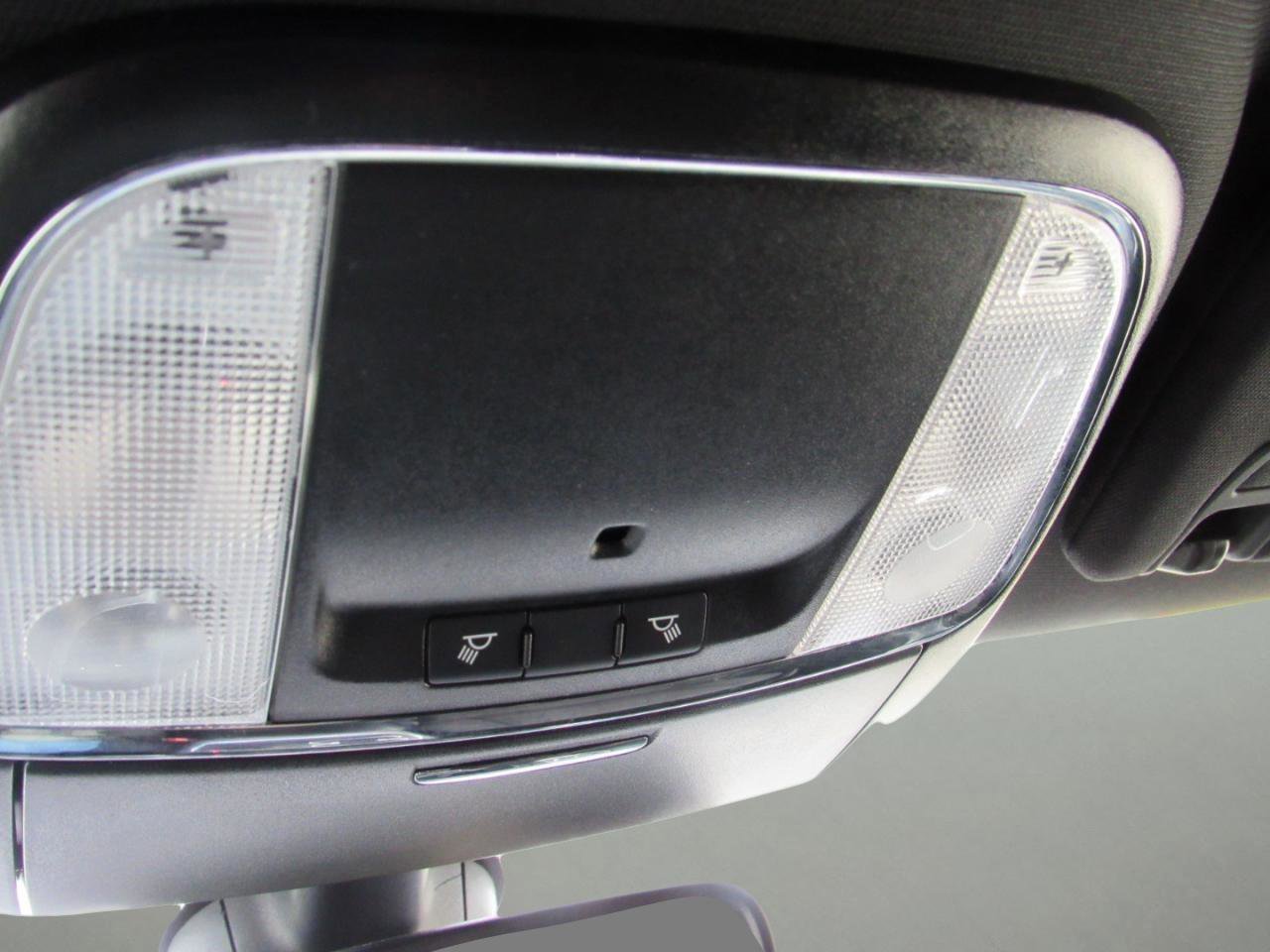 Used 2020 Dodge Durango SXT image 27