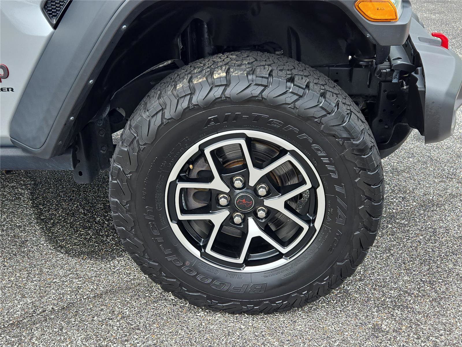 Used 2024 Jeep Wrangler Unlimited Rubicon image 4