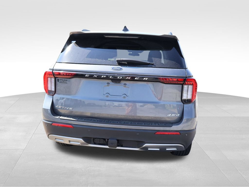 Used 2025 Ford Explorer Active w/ Active Comfort Package AWD/4WD image 18