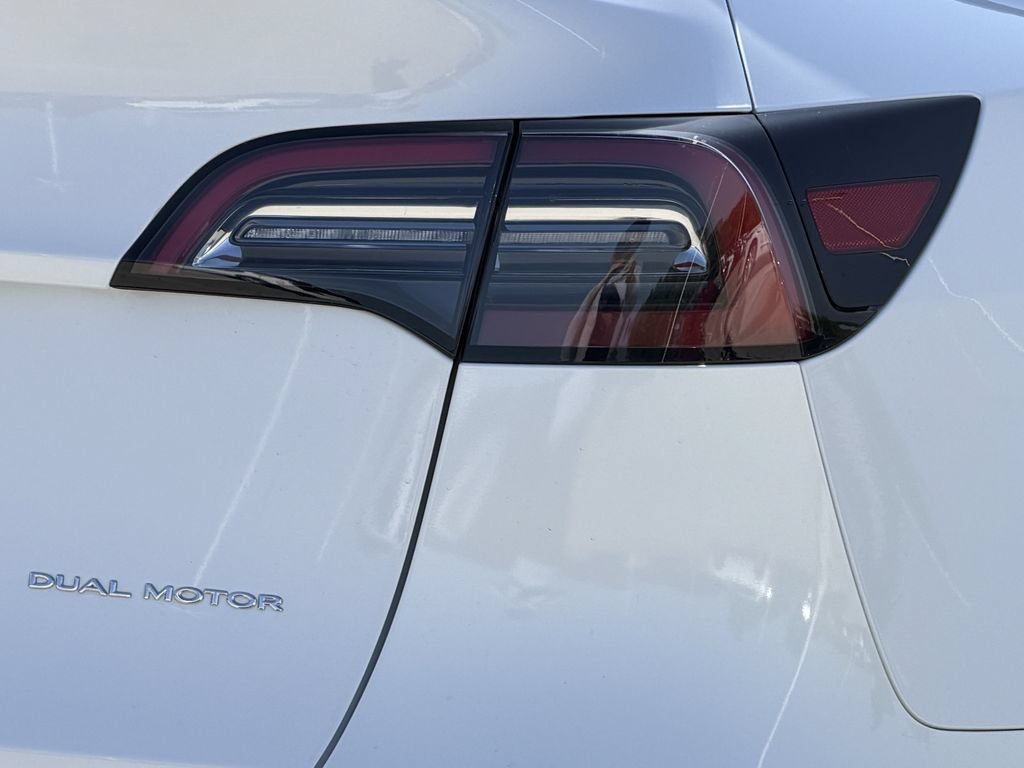 Used 2021 Tesla Model Y Long Range AWD/4WD image 10