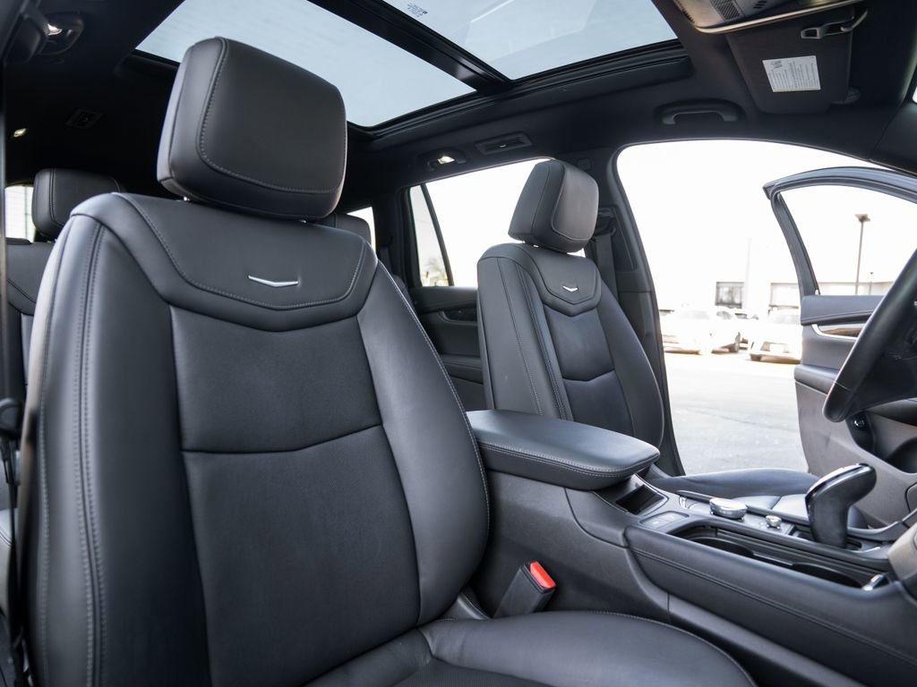 Used 2022 Cadillac XT6 Premium Luxury image 15