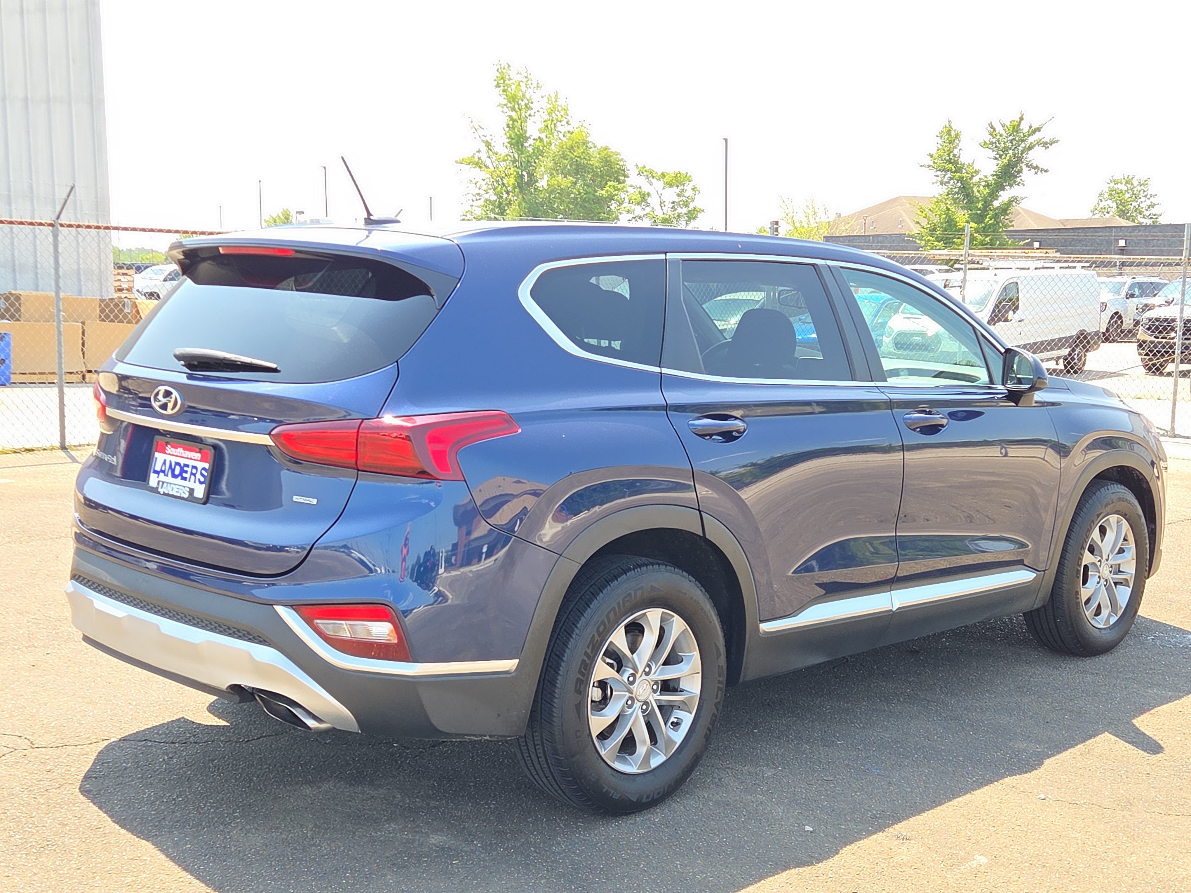 Used 2019 Hyundai Santa Fe SE AWD/4WD image 3