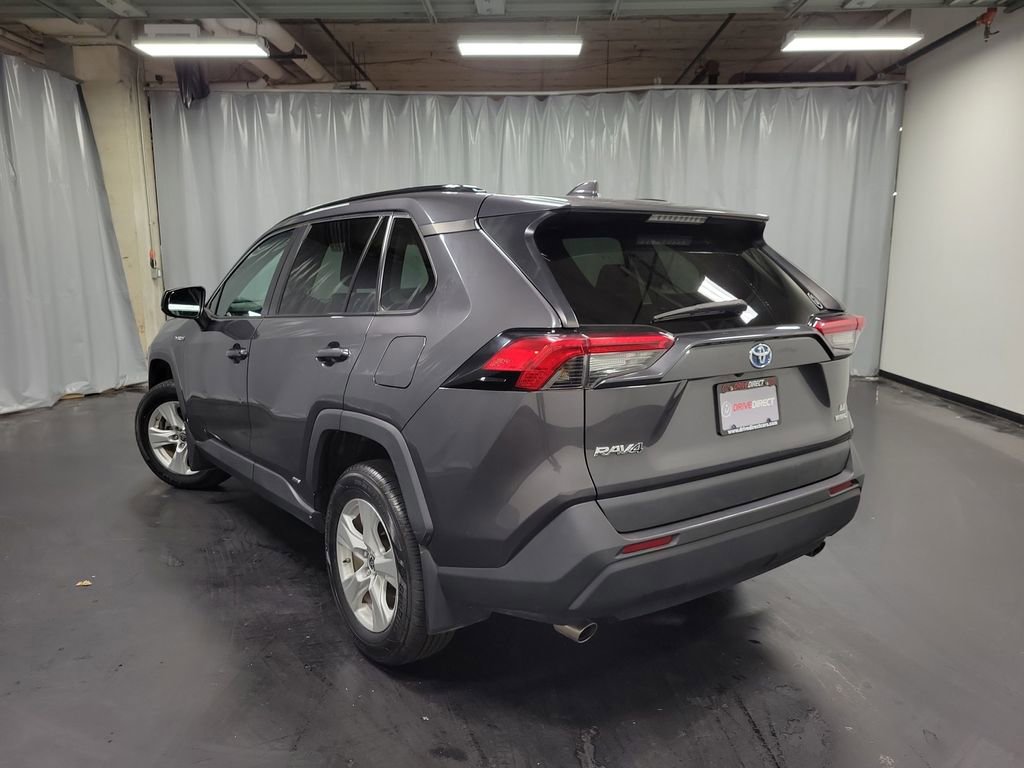 Used 2021 Toyota RAV4 LE AWD/4WD image 6