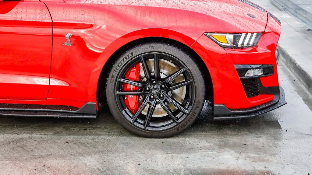 Used 2020 Ford Mustang Shelby GT500 w/ Technology Package RWD image 11