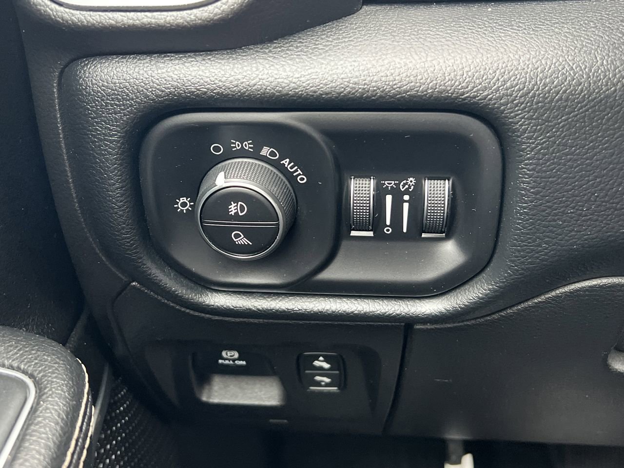 Used 2020 RAM 1500 Laramie image 16