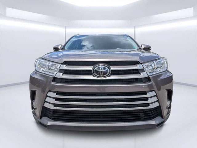 Used 2019 Toyota Highlander XLE FWD image 8