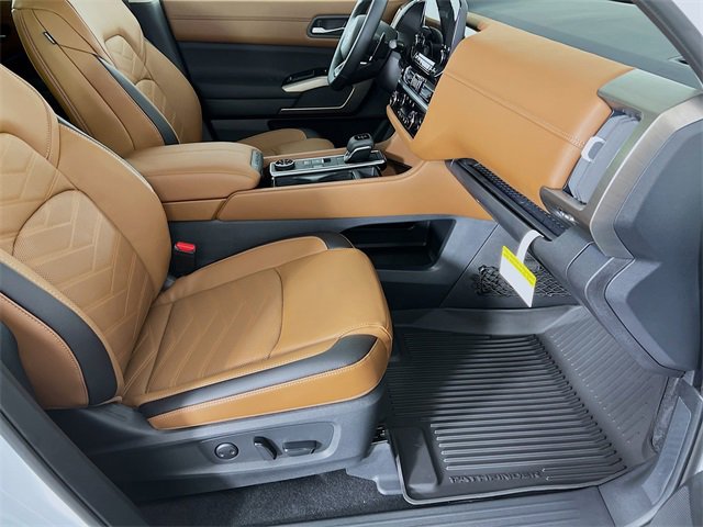 New 2025 Nissan Pathfinder Platinum w/ Cargo Package image 24