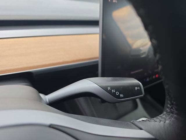 Used 2023 Tesla Model Y Long Range AWD/4WD image 26