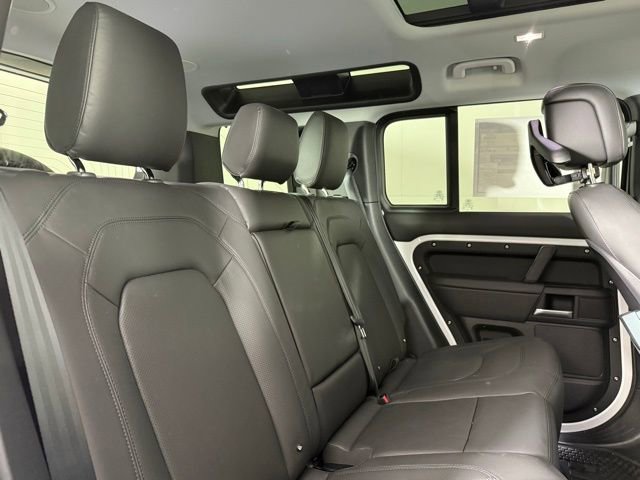New 2026 Land Rover Defender 110 X-Dynamic SE AWD/4WD image 29