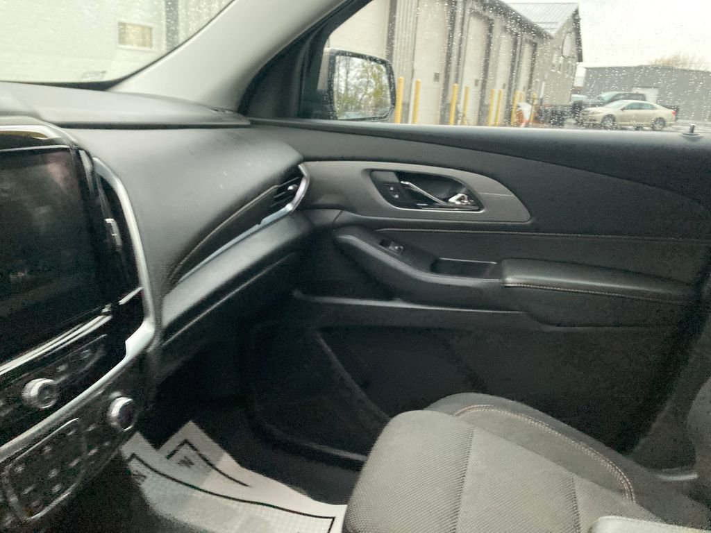 Used 2019 Chevrolet Traverse LT image 16