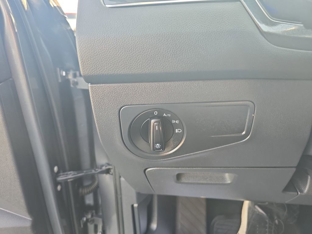 Used 2023 Volkswagen Tiguan S image 25