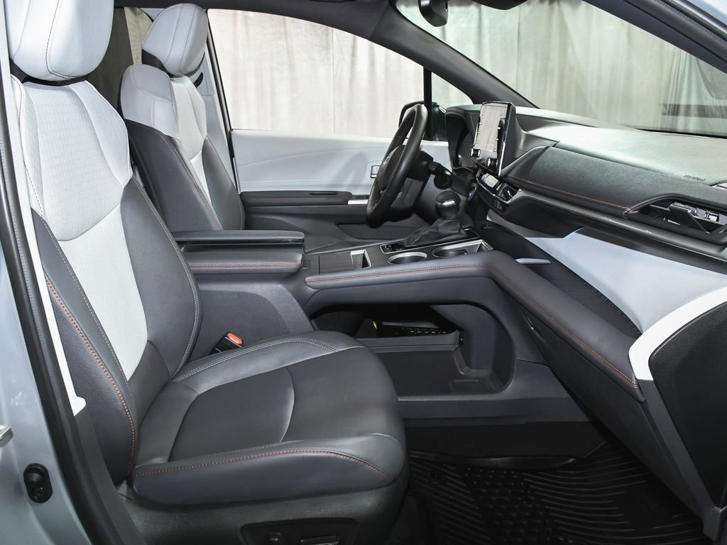 Used 2024 Toyota Sienna XSE image 51
