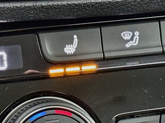 Certified 2024 Volkswagen Jetta SE FWD image 21