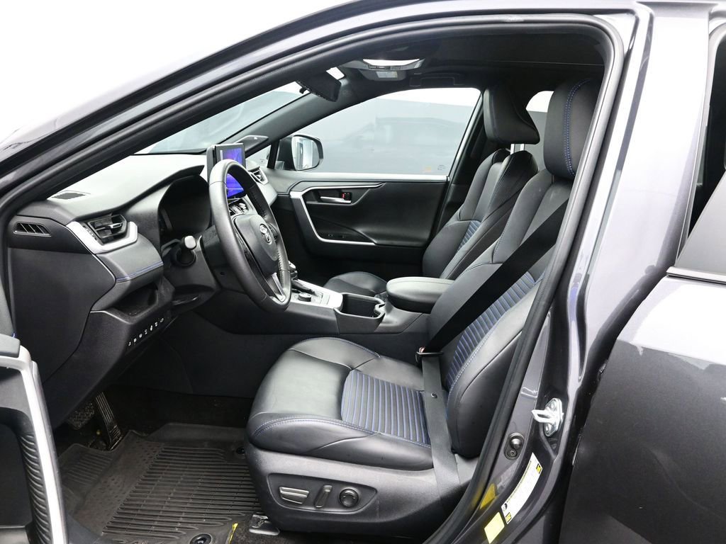 Used 2024 Toyota RAV4 XSE w/ Advanced Technology Package image 13