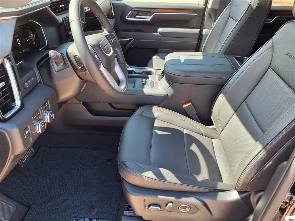 New 2026 GMC Sierra 2500 Denali w/ Denali Reserve Package image 14