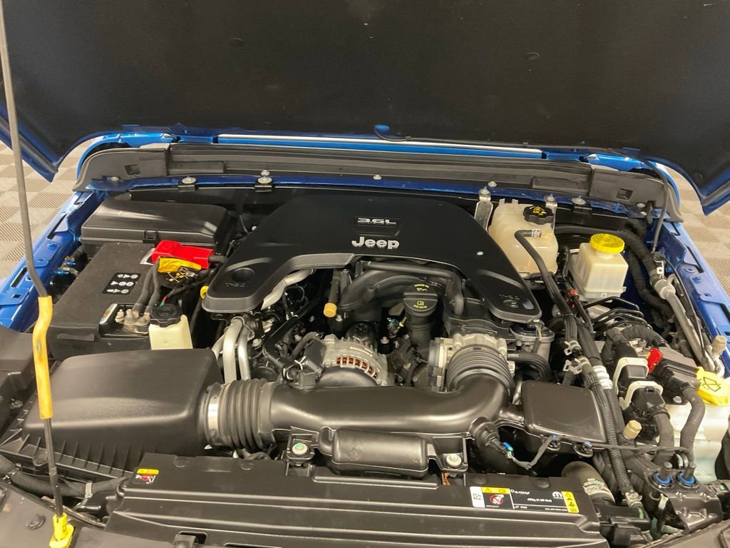 Used 2021 Jeep Gladiator Overland w/ Cold Weather Group image 31