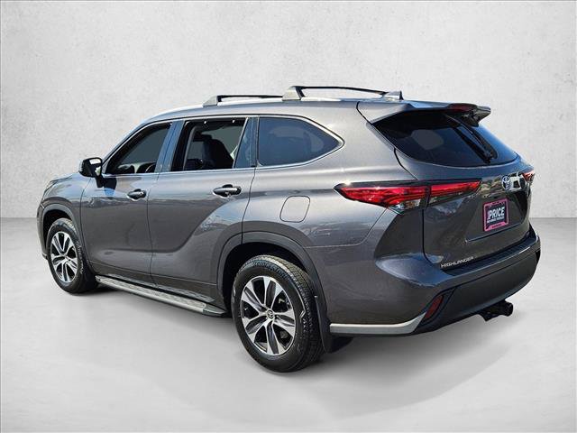 Used 2022 Toyota Highlander XLE FWD image 8