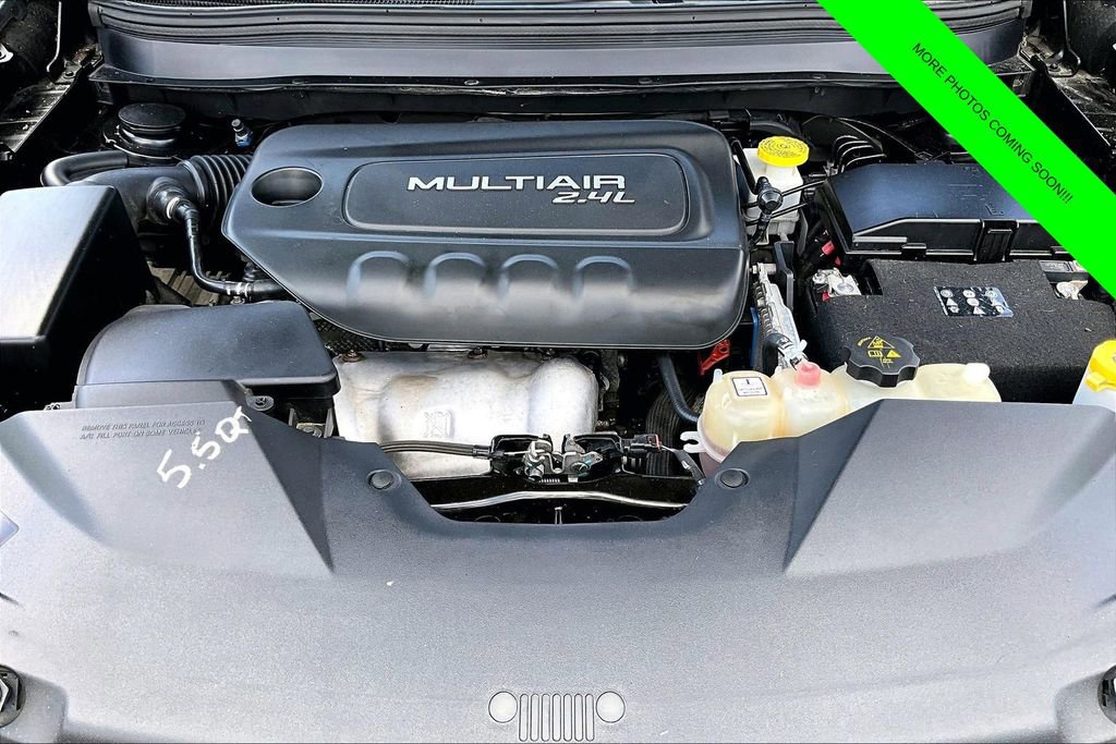 Used 2019 Jeep Cherokee Latitude w/ Popular Appearance Group AWD/4WD image 10