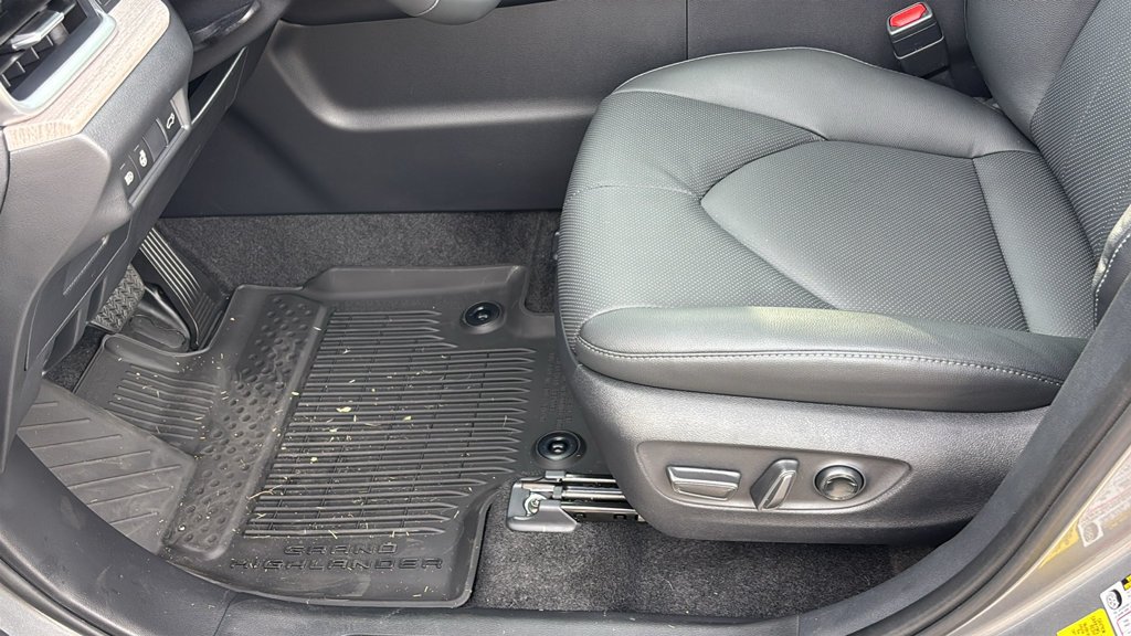 New 2026 Toyota Grand Highlander AWD image 24