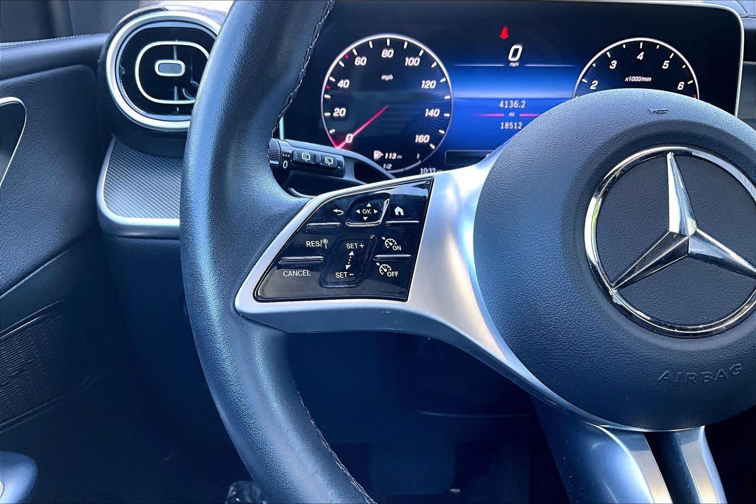 Used 2024 Mercedes-Benz GLC 300 4MATIC image 24