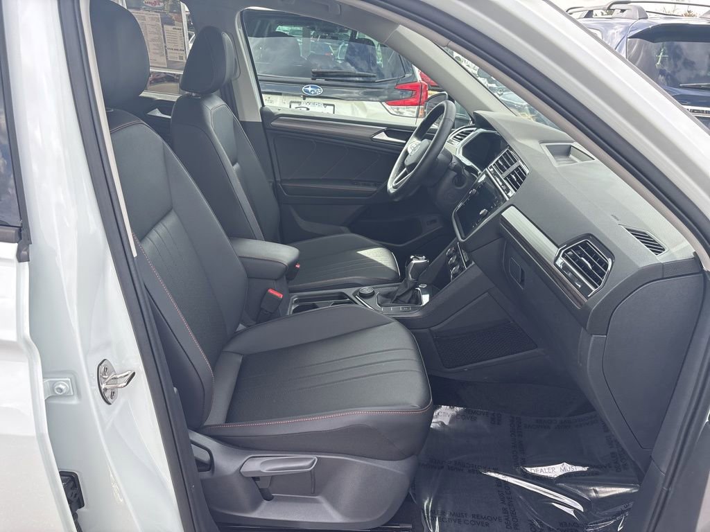 Used 2024 Volkswagen Tiguan Wolfsburg Edition w/ Panoramic Sunroof Package image 10