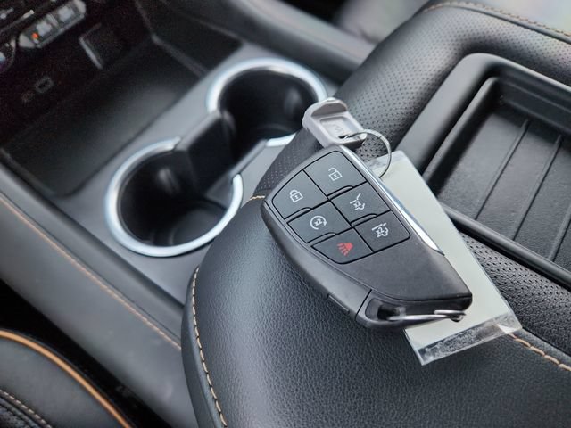 Used 2024 GMC Yukon XL AT4 w/ Technology Package AWD/4WD image 49