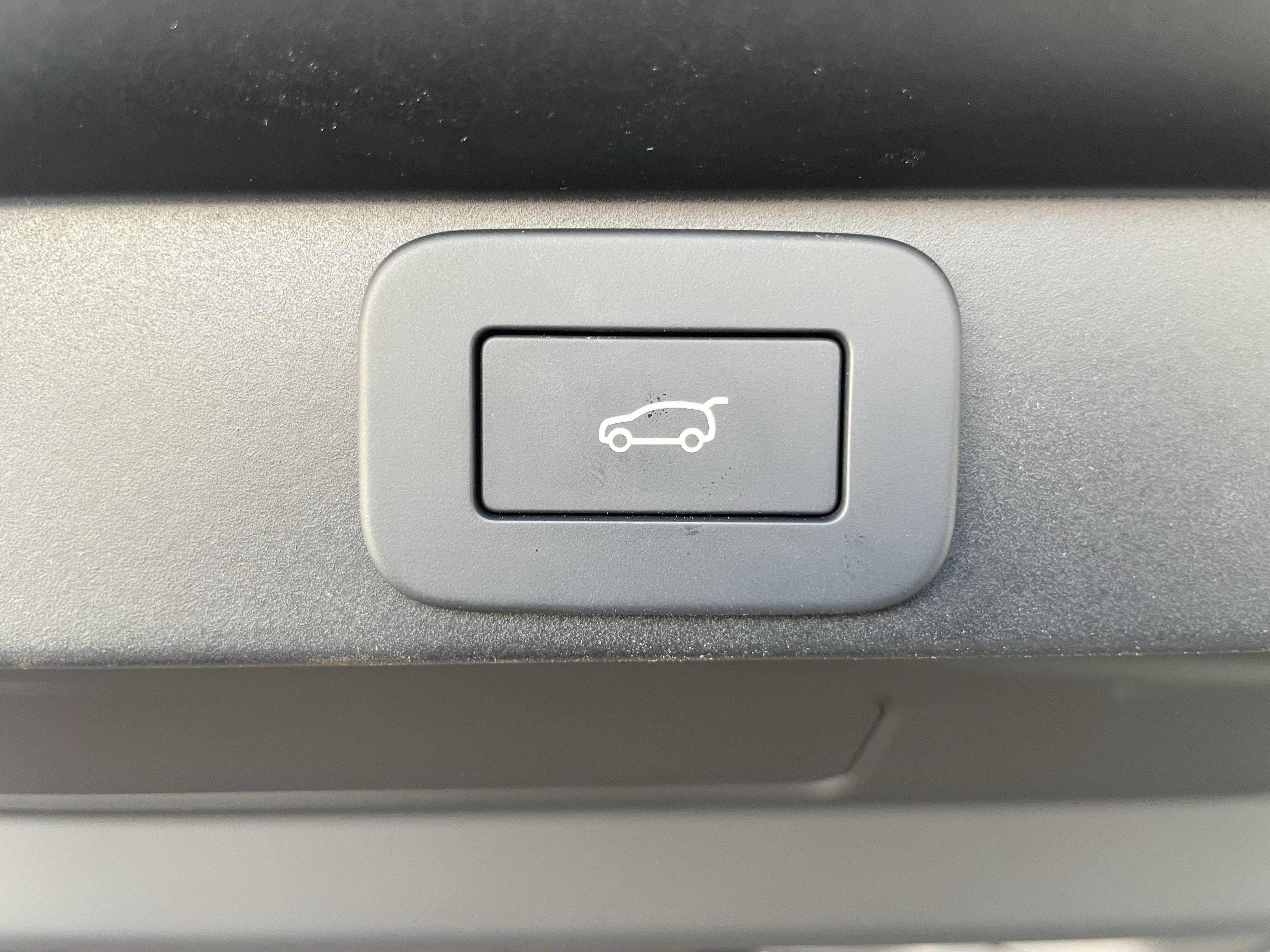 Used 2026 Land Rover Range Rover SE AWD/4WD image 39