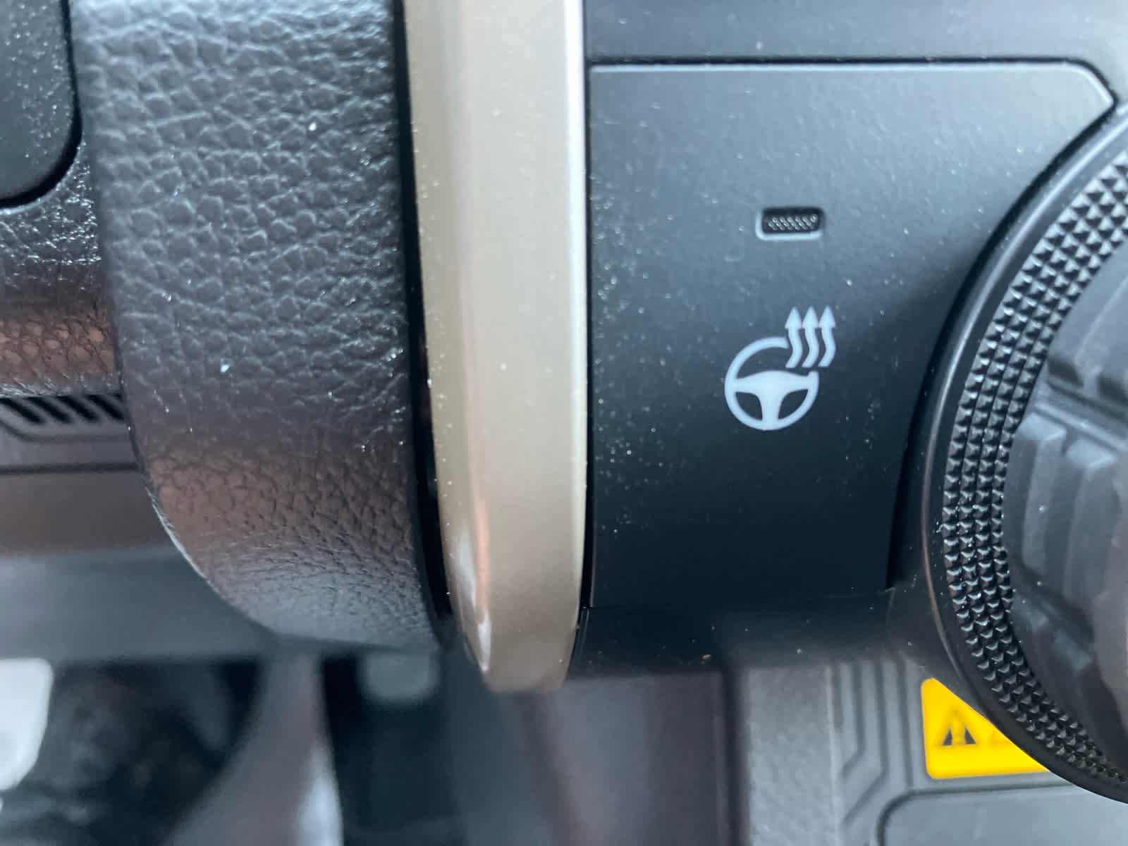 Used 2024 Toyota Tacoma Limited image 27