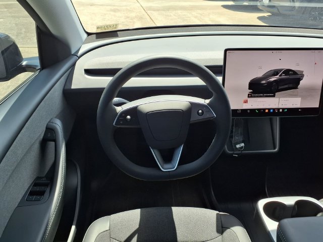 Used 2026 Tesla Model Y 2WD image 19