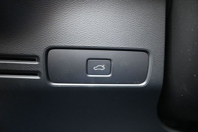 New 2026 Volvo XC40 B5 Ultra w/ Protection Package Premier AWD/4WD image 28