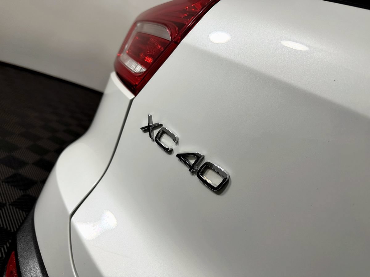 Used 2021 Volvo XC40 P8 Recharge w/ Advanced Package AWD/4WD image 16