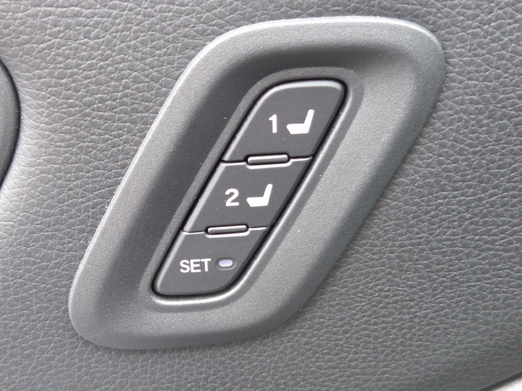 Certified 2024 Honda Pilot Touring image 13