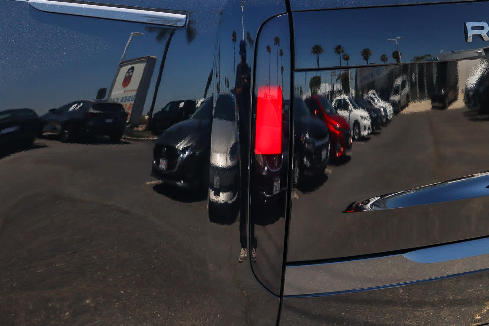 Used 2023 Land Rover Range Rover SE AWD/4WD image 9