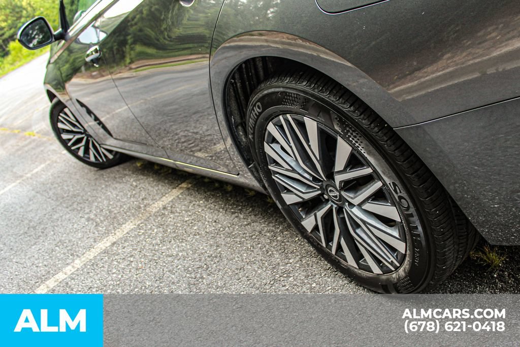 Used 2025 Nissan Altima 2.5 SV FWD image 15
