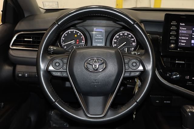 Used 2022 Toyota Camry SE image 20