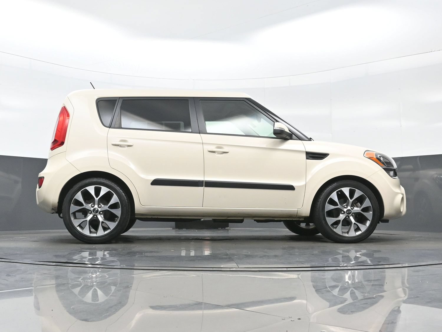 Used 2012 Kia Soul ! FWD image 33