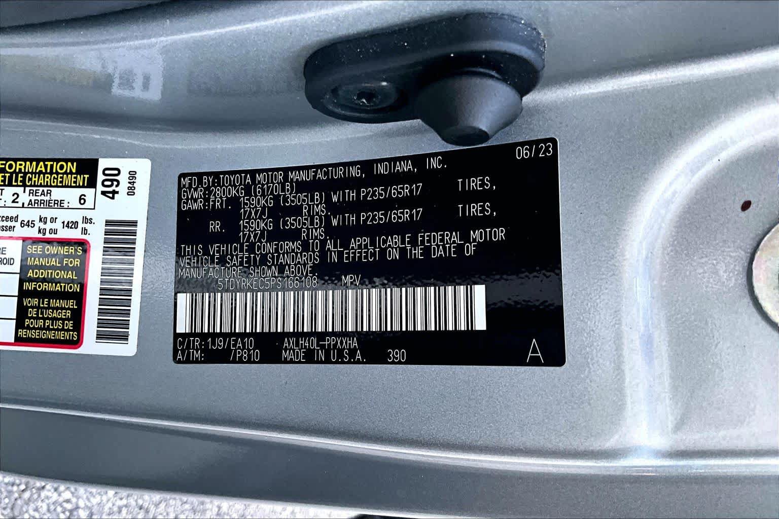 Certified 2023 Toyota Sienna XLE FWD image 34