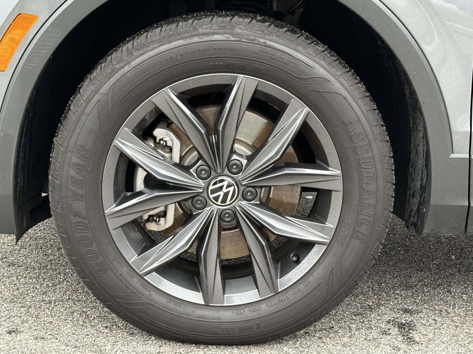 Used 2023 Volkswagen Tiguan SE image 9