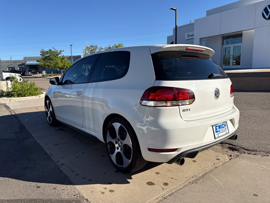 Used 2011 Volkswagen Golf 2-Door FWD image 3