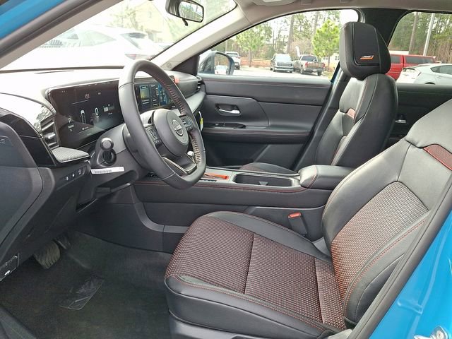 New 2026 Nissan Kicks SR w/ SR Premium Package FWD image 13
