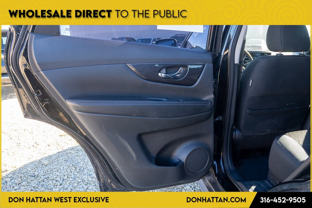 Used 2018 Nissan Rogue S image 15