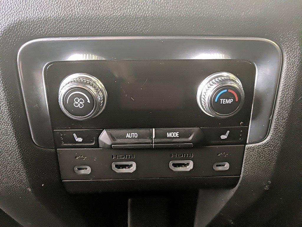 Used 2021 GMC Yukon Denali w/ Denali Premium Package image 20