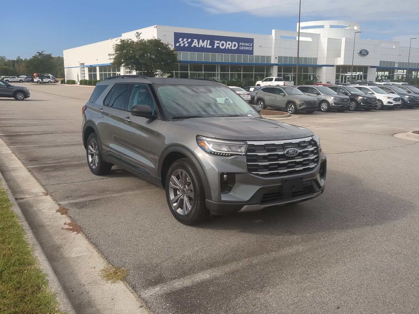 New 2026 Ford Explorer Active w/ Active Comfort Package