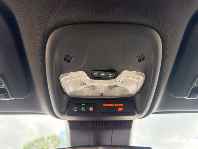 Used 2023 Chevrolet Colorado Z71 AWD/4WD image 25
