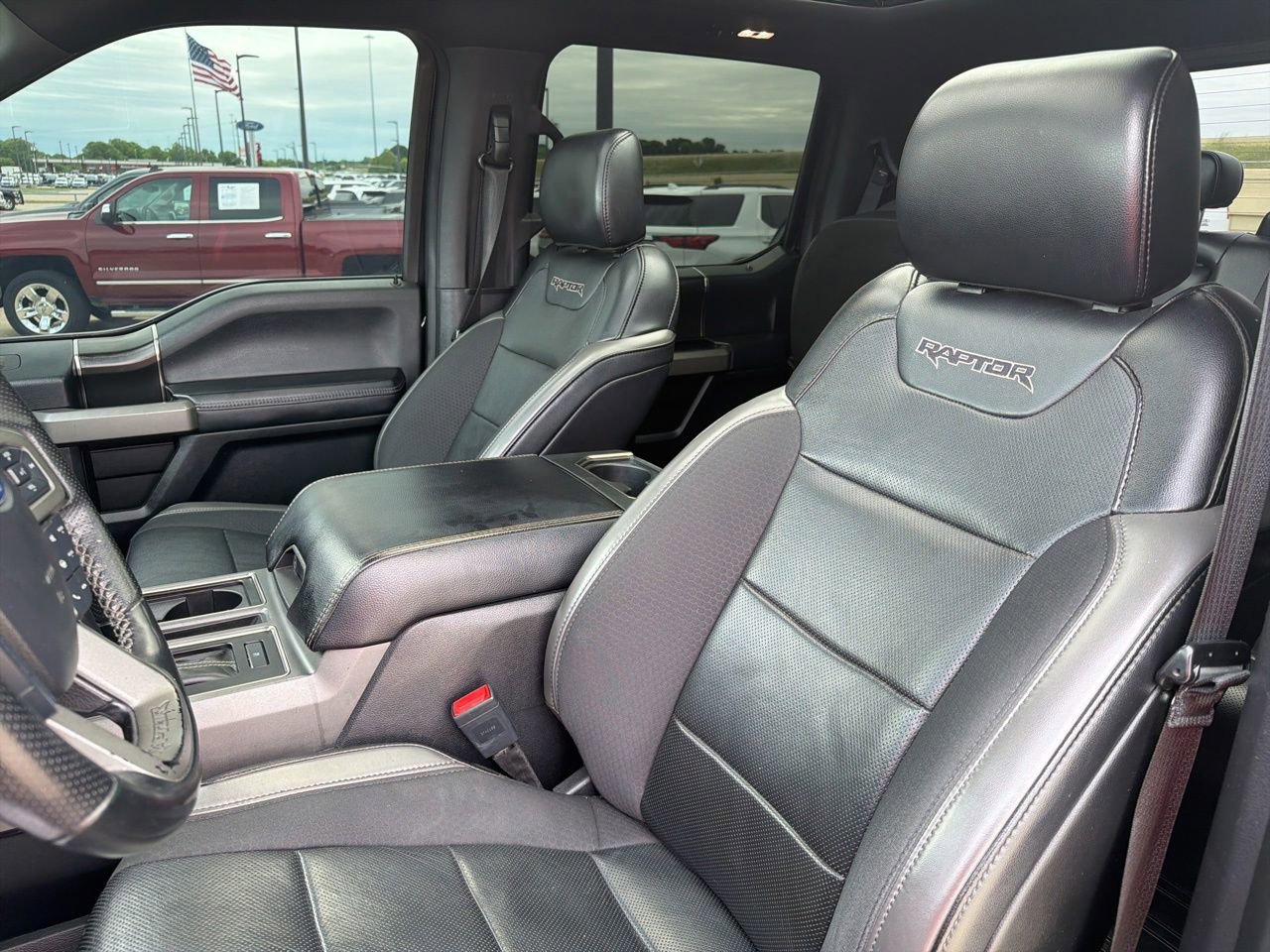 Used 2020 Ford F150 Raptor w/ Equipment Group 802A Luxury AWD/4WD image 17