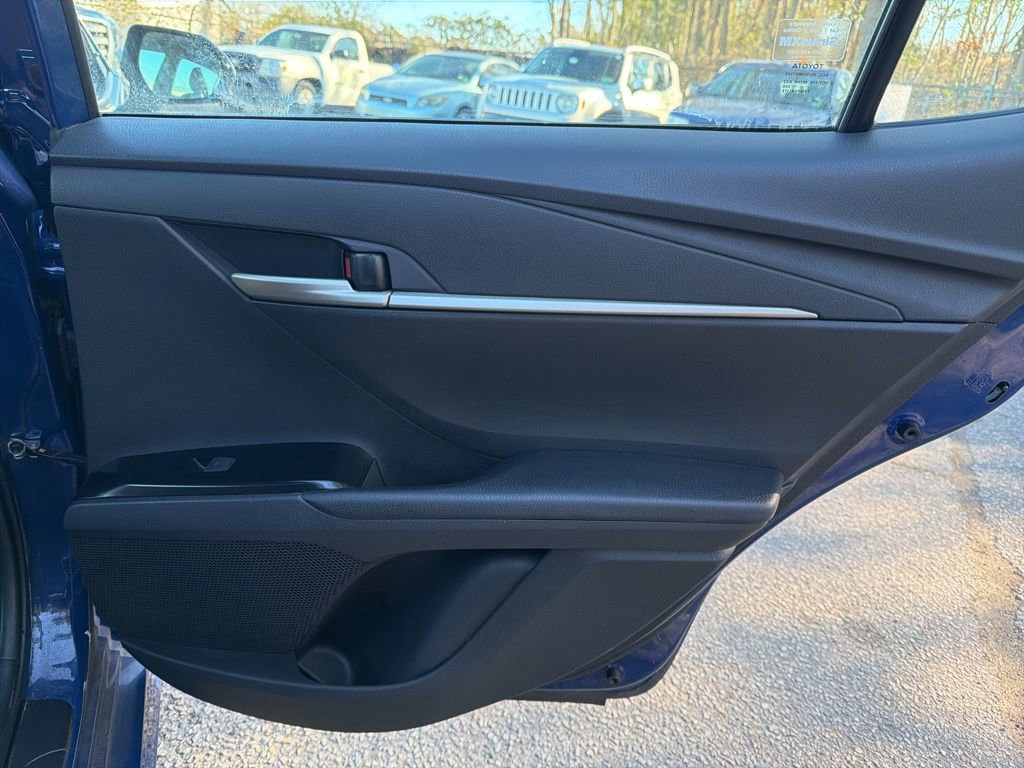 Used 2025 Toyota Camry LE image 27